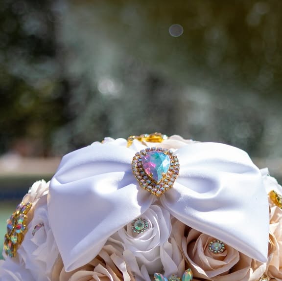 Bridal bouquet detail — Anatra Photography